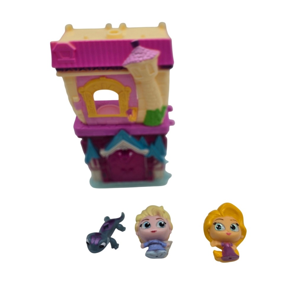Disney Doorables Rapunzel Tower  & Elsa Ice Castle Playset with 3 Figures Bruni